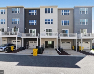7023 Mahant Way - Photo Thumbnail 29