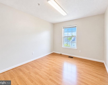 3335 Hollow Court - Photo Thumbnail 13