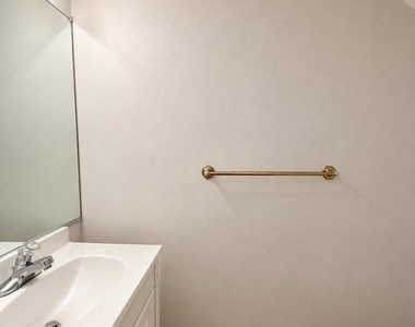 3335 Hollow Court - Photo Thumbnail 4