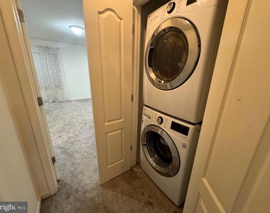 7807 Cherrel Brooks Way - Photo Thumbnail 13
