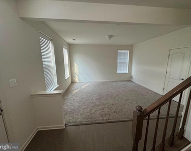 7807 Cherrel Brooks Way - Photo Thumbnail 30