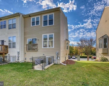 3506 Connor Place - Photo Thumbnail 4