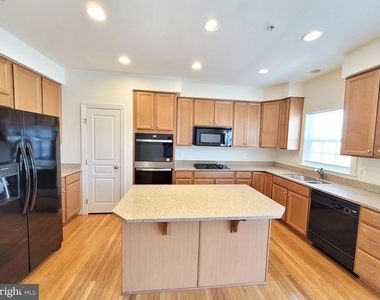 4066 Finsbury Lane - Photo Thumbnail 10