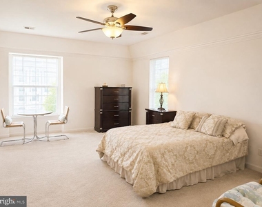 7401 Travertine Drive - Photo Thumbnail 16