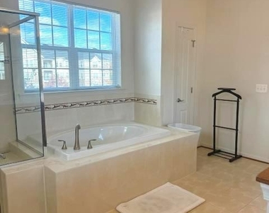 7401 Travertine Drive - Photo Thumbnail 22