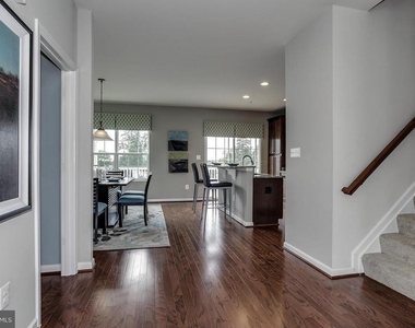 8603 Crooked Tree Lane - Photo Thumbnail 5