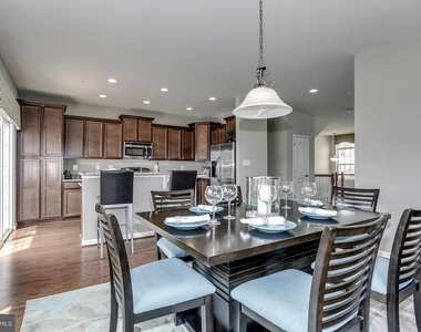 8603 Crooked Tree Lane - Photo Thumbnail 9