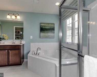 8603 Crooked Tree Lane - Photo Thumbnail 18