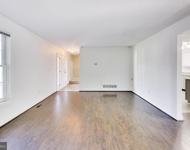 8071 Clark Station Road - Photo Thumbnail 7