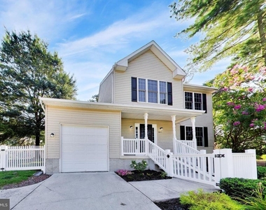 8071 Clark Station Road - Photo Thumbnail 4