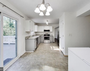 8071 Clark Station Road - Photo Thumbnail 3