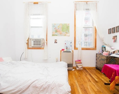 1128 Willoughby Avenue - Photo Thumbnail 5