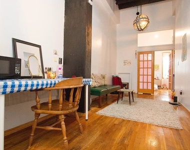 1128 Willoughby Avenue - Photo Thumbnail 2