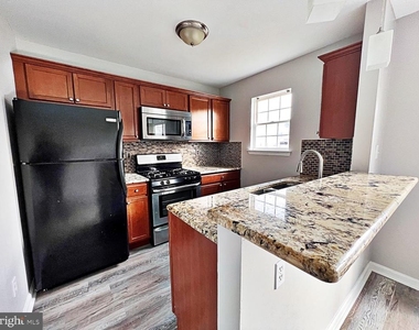 252 Vincent Circle - Photo Thumbnail 5