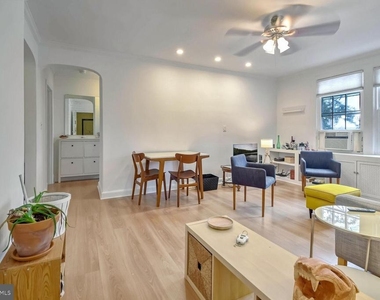 2803 Cortland Place Nw - Photo Thumbnail 2