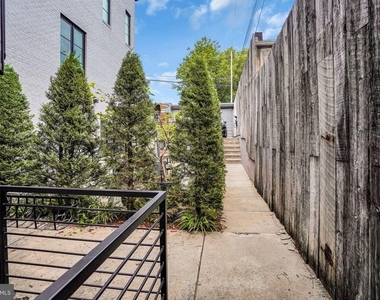 725 Euclid Street Nw - Photo Thumbnail 23