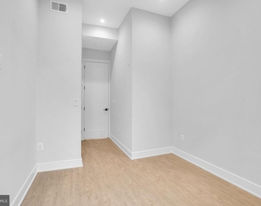 725 Euclid Street Nw - Photo Thumbnail 9