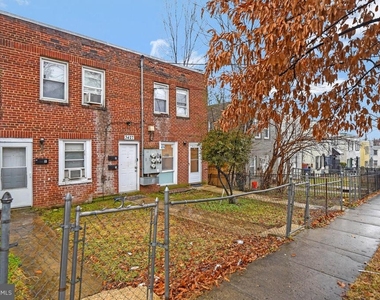 3427 B Street Se - Photo Thumbnail 2