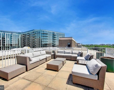 2501 Calvert Street Nw - Photo Thumbnail 14