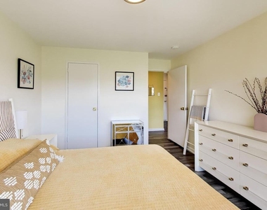 2501 Calvert Street Nw - Photo Thumbnail 10