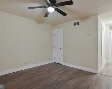 3427 B Street Se - Photo Thumbnail 6