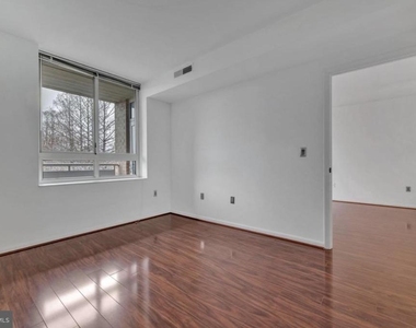 355 I Street Sw - Photo Thumbnail 9