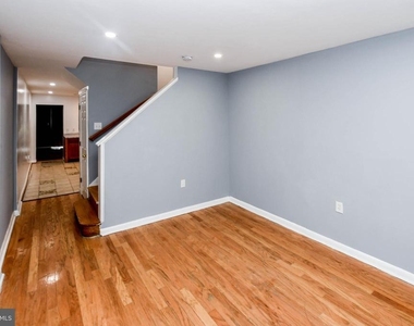 1704 Ne Montana Avenue Ne - Photo Thumbnail 2