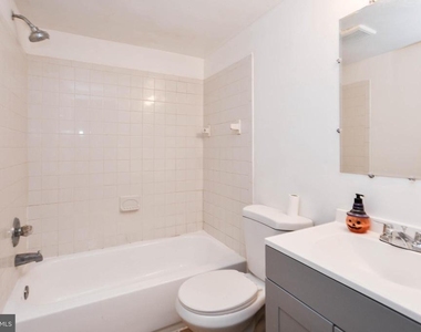 1704 Ne Montana Avenue Ne - Photo Thumbnail 12