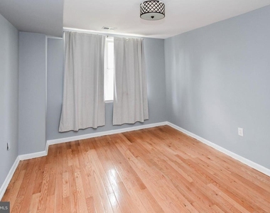 1704 Ne Montana Avenue Ne - Photo Thumbnail 14