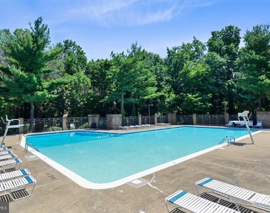 73 Hawthorne Court Ne - Photo Thumbnail 10