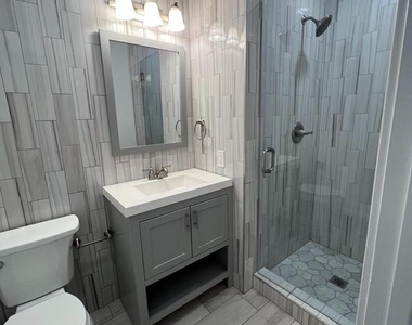 73 Hawthorne Court Ne - Photo Thumbnail 7