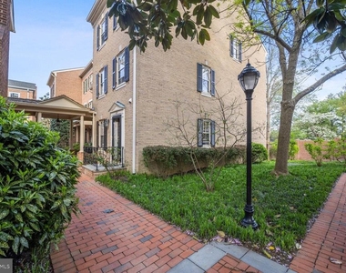 4373 Westover Place Nw - Photo Thumbnail 28