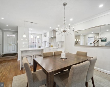 4373 Westover Place Nw - Photo Thumbnail 5