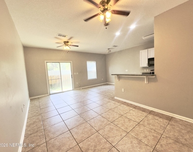 284 Moultrie Village Lane - Photo Thumbnail 4