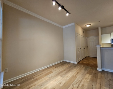 8290 Gate Parkway - Photo Thumbnail 7