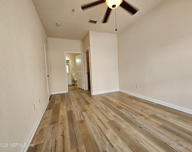 8290 Gate Parkway - Photo Thumbnail 10