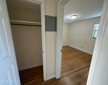 5148 Floral Bluff Road - Photo Thumbnail 11