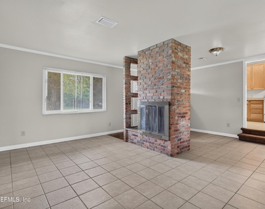 2618 Arlex Drive E - Photo Thumbnail 8