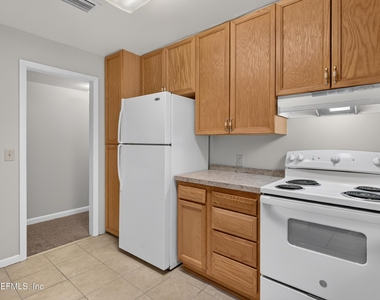 2618 Arlex Drive E - Photo Thumbnail 14