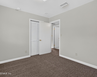 2618 Arlex Drive E - Photo Thumbnail 23