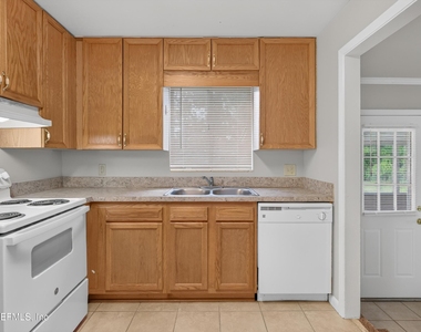 2618 Arlex Drive E - Photo Thumbnail 13