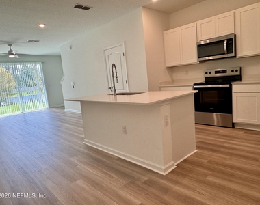 5989 Ortega Lake Drive - Photo Thumbnail 3