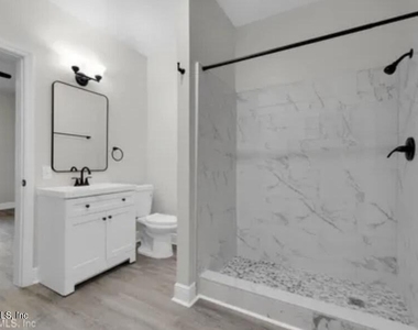 1580 Hamilton Street - Photo Thumbnail 4