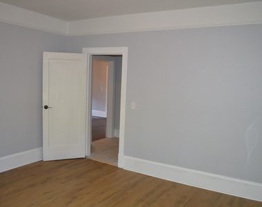 2536 Phyllis Street - Photo Thumbnail 10