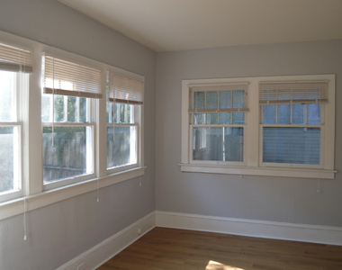 2536 Phyllis Street - Photo Thumbnail 15