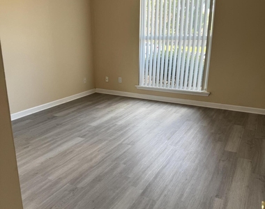 577 Cody Drive - Photo Thumbnail 5