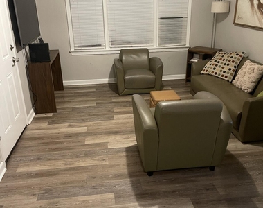 5360 Mays Drive - Photo Thumbnail 3