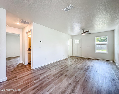 780 W 5th Street - Photo Thumbnail 3