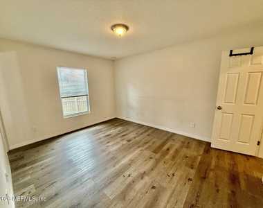 114 W 41st Street - Photo Thumbnail 7