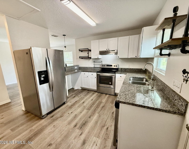 114 W 41st Street - Photo Thumbnail 1